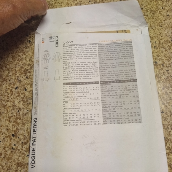 Vogue Sewing Pattern 2697 Misses' Women's Petite Jacket Dress Size 12-16 Uncut - Picture 3 of 5